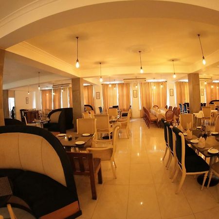 The Royal Mall Kandy Buitenkant foto