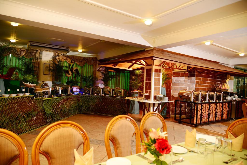The Royal Mall Kandy Buitenkant foto